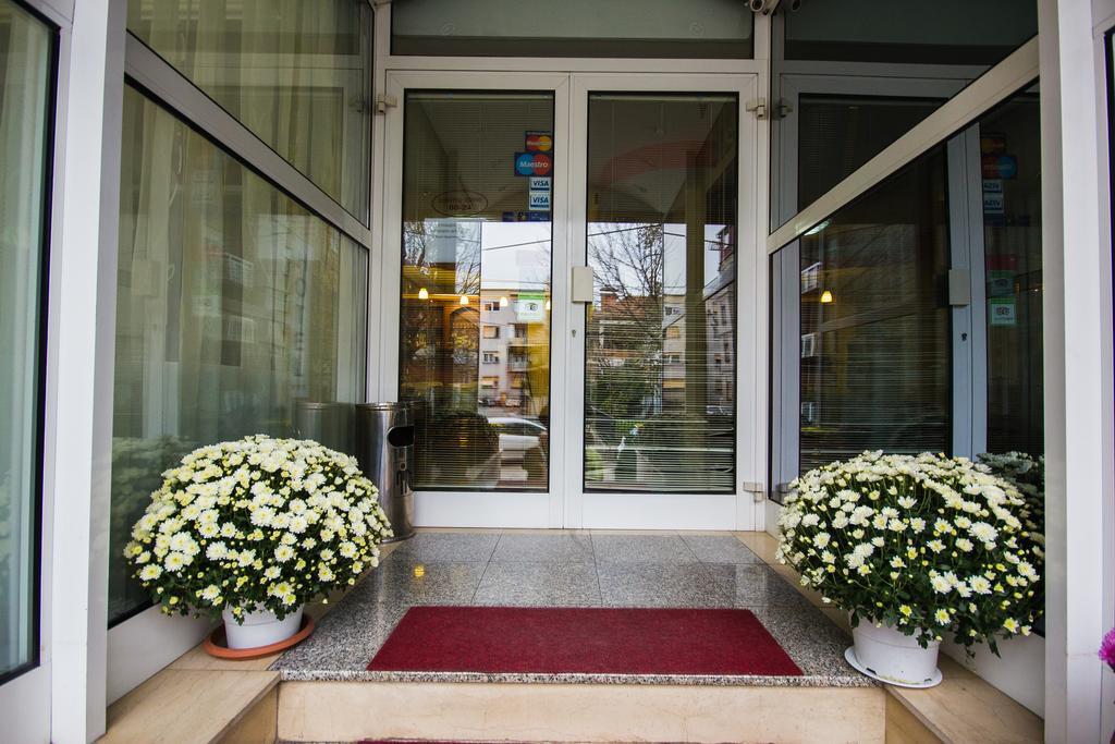 Hotel Residence Inn Skopje Exterior photo