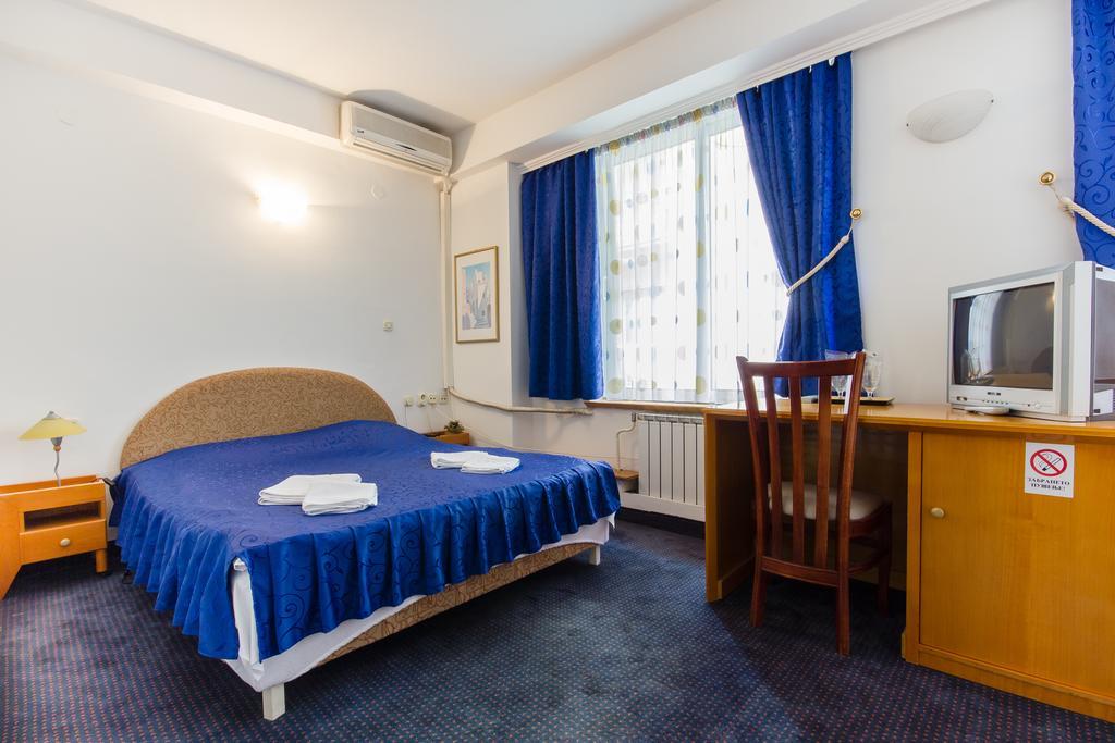 Hotel Residence Inn Skopje Room photo
