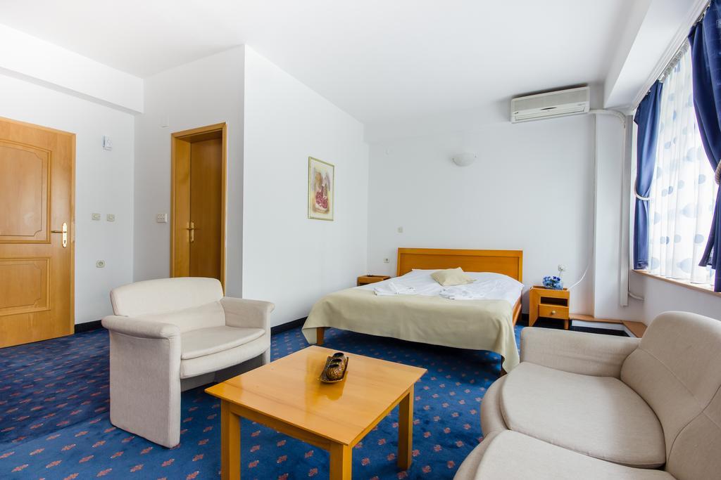 Hotel Residence Inn Skopje Room photo