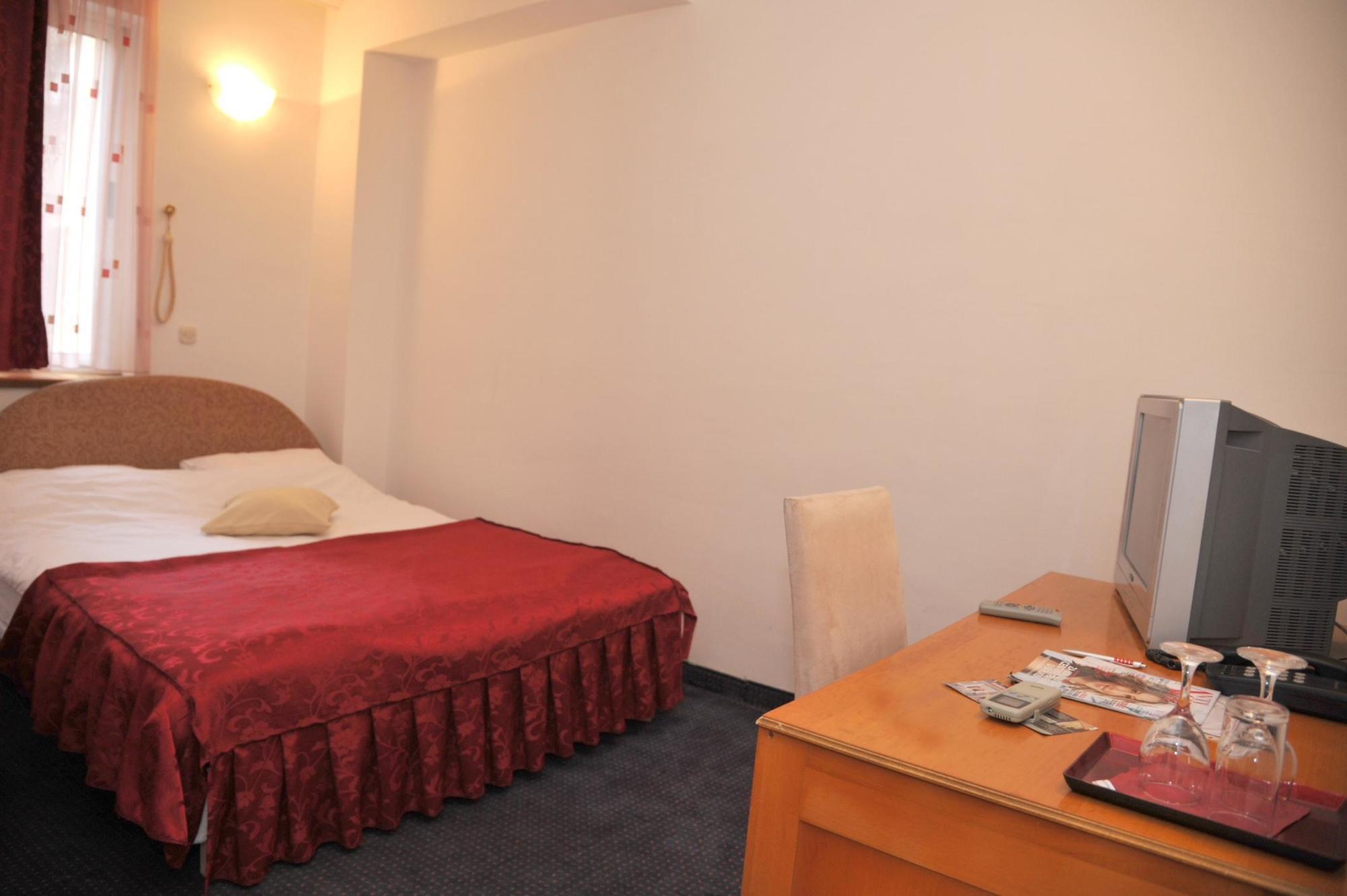 Hotel Residence Inn Skopje Exterior photo