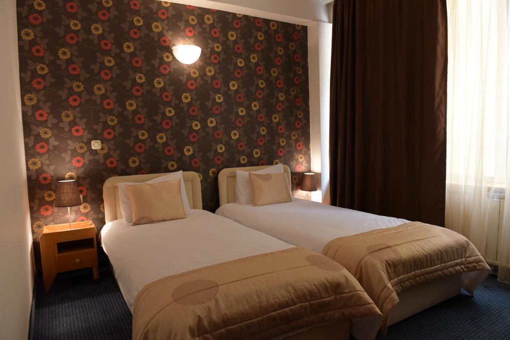 Hotel Residence Inn Skopje Exterior photo