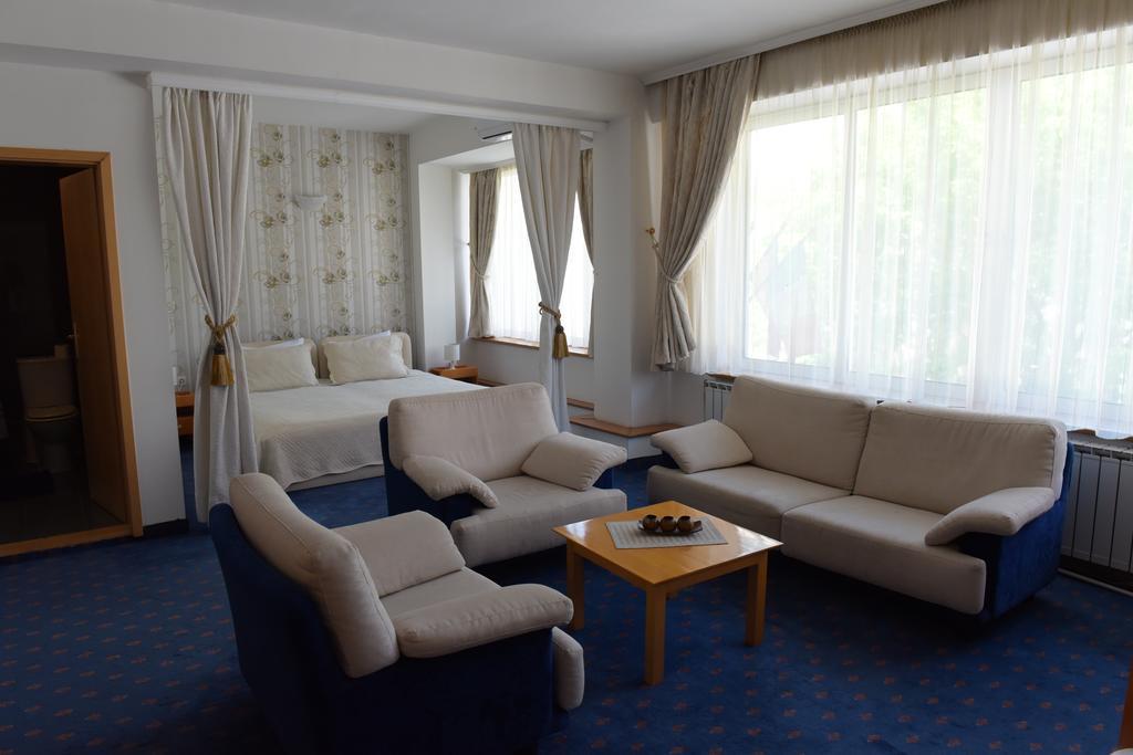 Hotel Residence Inn Skopje Exterior photo