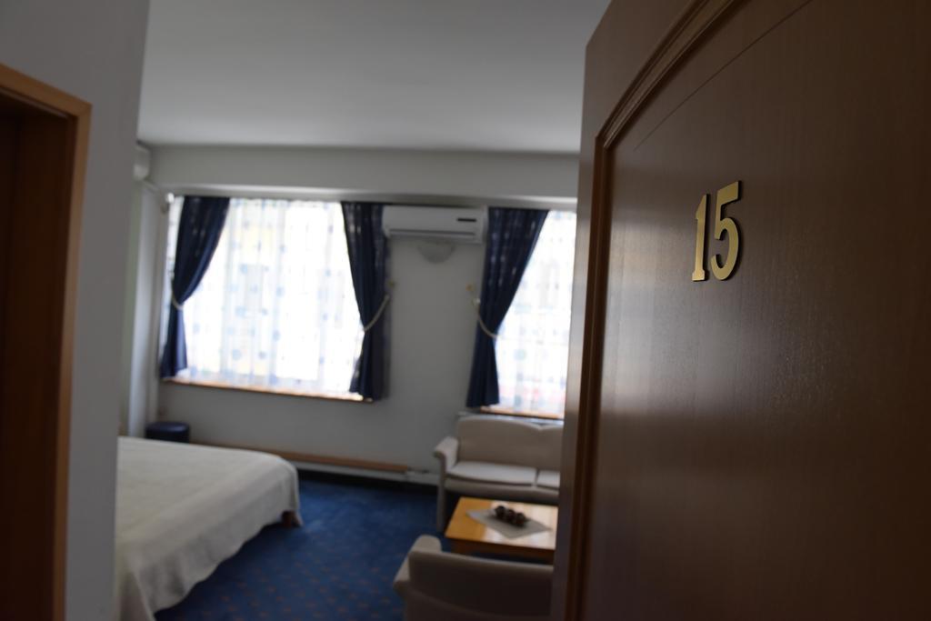 Hotel Residence Inn Skopje Exterior photo
